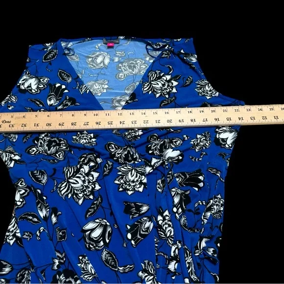 NWT Vince Camuto Wrap Dress - Picture 9 of 10